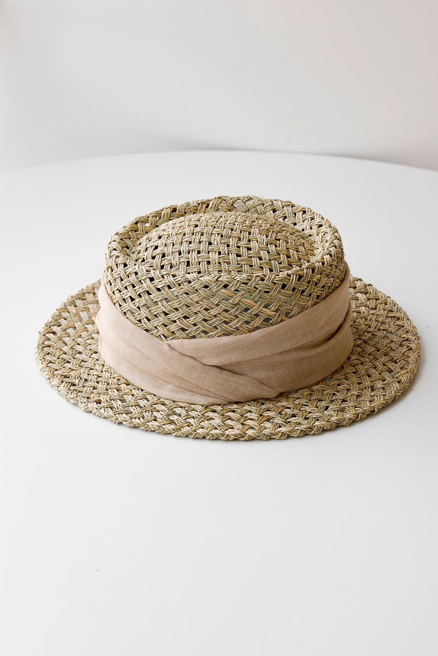 "Casual Beach Hat" French retro all-match salty grass woven concave top sun hat for summer
