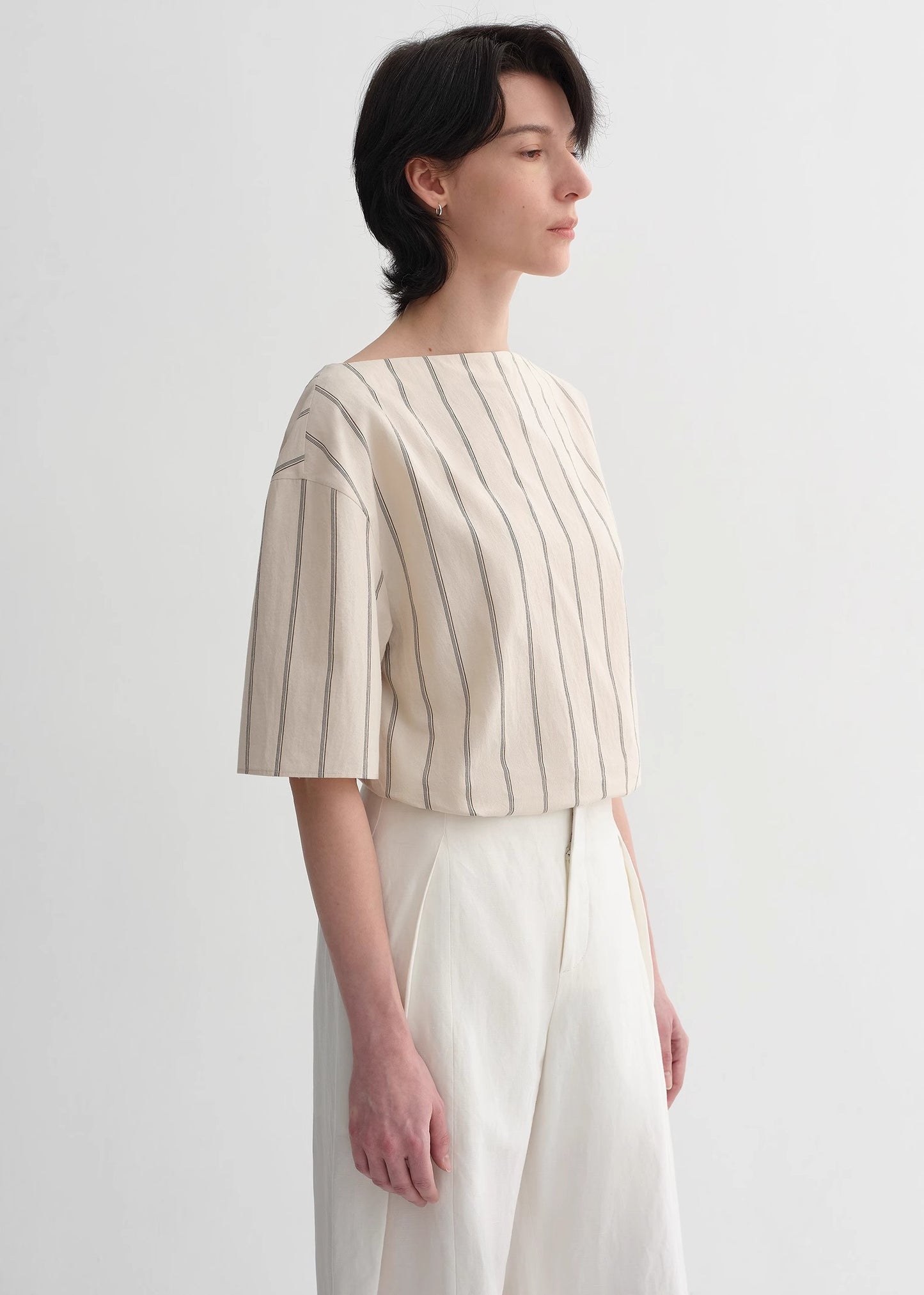 High-intelligence, relaxed, simple, high-quality, long-staple cotton, short-sleeved shirt for women