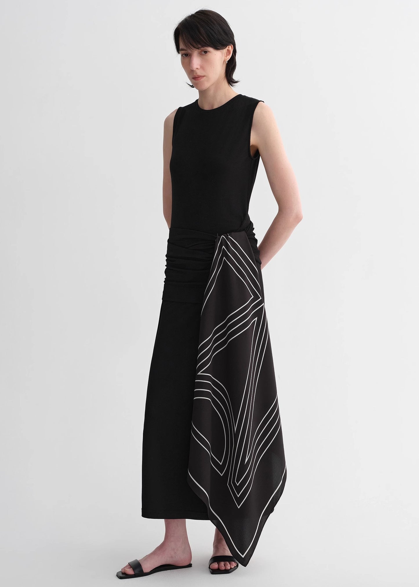 Ice silk wool blend dress with adjustable waistline, hip-flattering design, slim fit for a figure-slimming effect