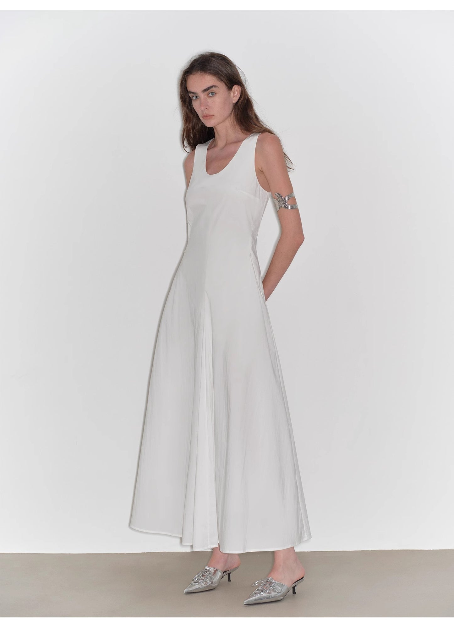 "Lake Bled" Simple and slim texture U-neck A-line slim fit vest dress