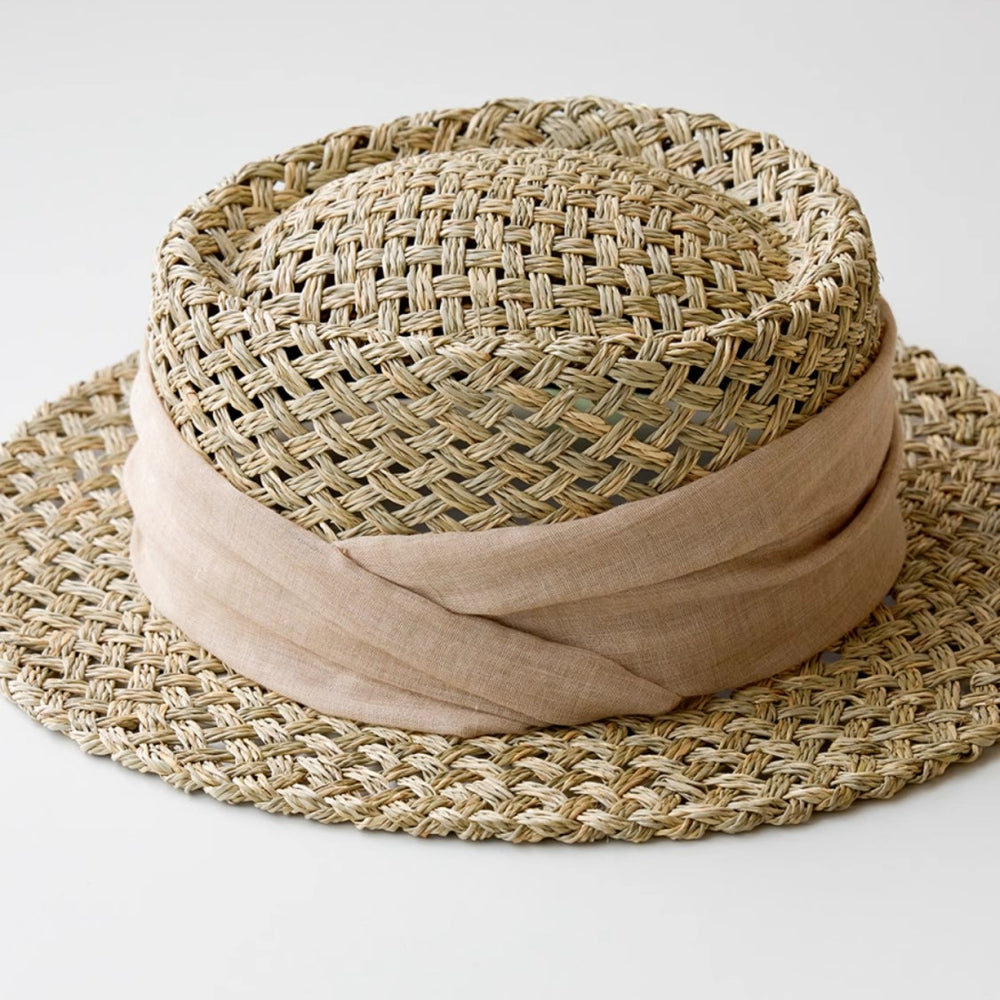 
                  
                    "Casual Beach Hat" French retro all-match salty grass woven concave top sun hat for summer
                  
                