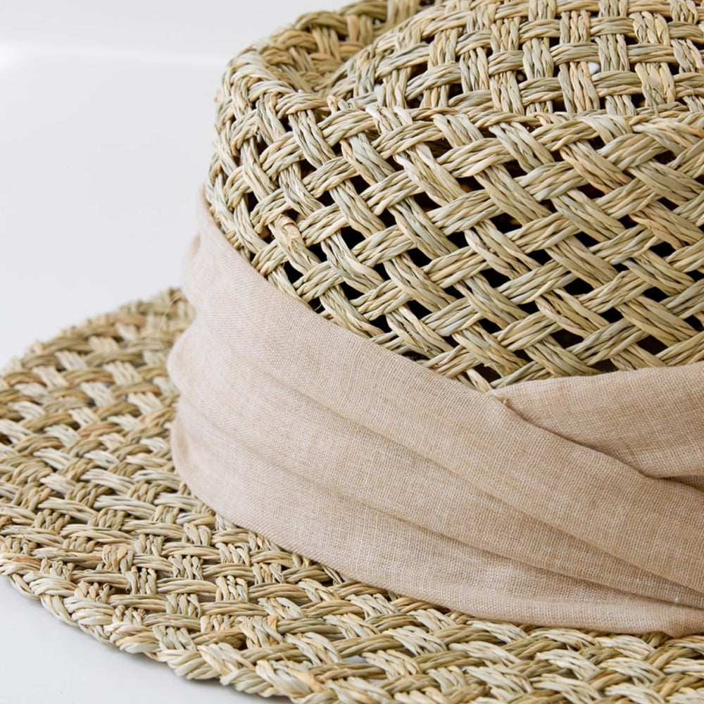
                  
                    "Casual Beach Hat" French retro all-match salty grass woven concave top sun hat for summer
                  
                