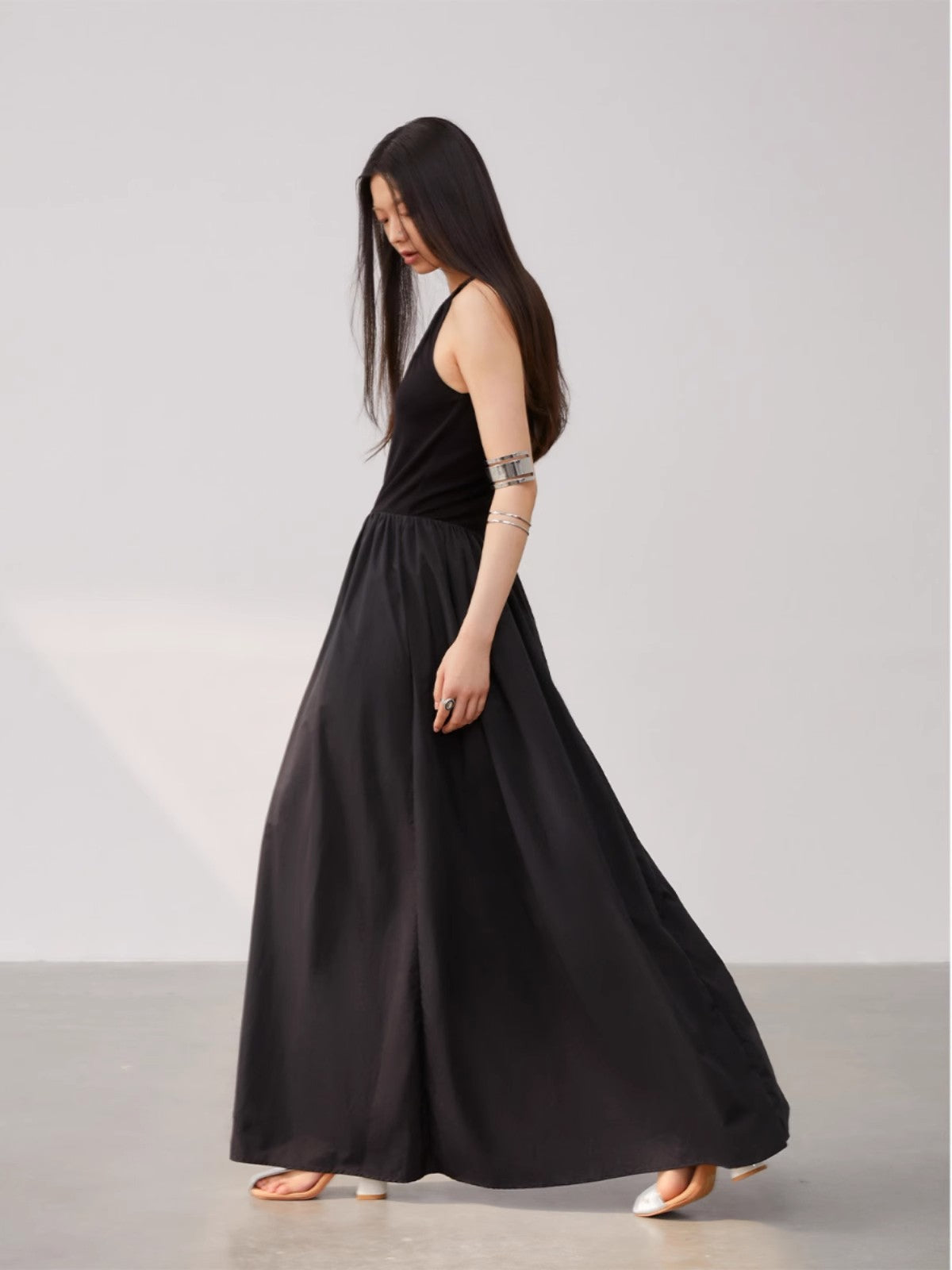 Messenger Under the Moon Large Hem Elegant Sleeveless Vest Long Dresses