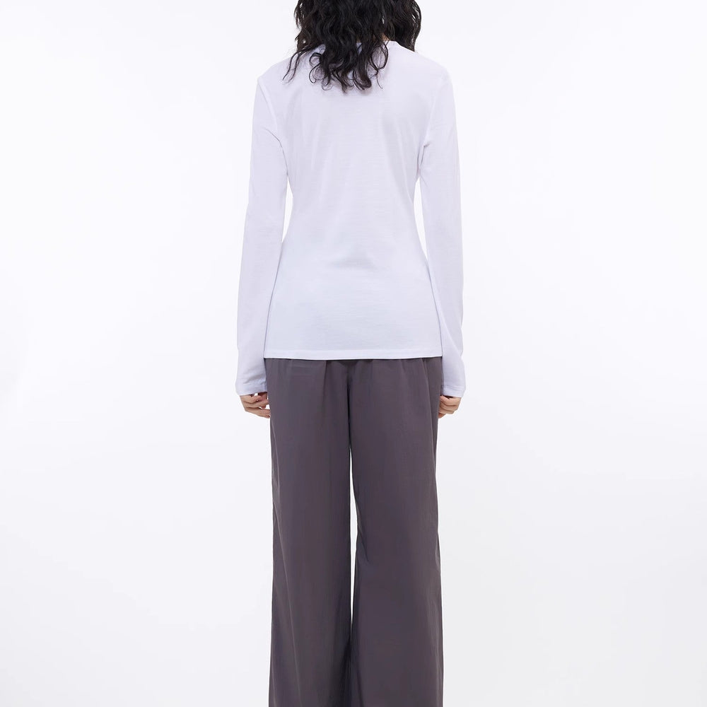 
                  
                    Round neck deconstructed long sleeve T-shirt for women Slim fit and versatile top
                  
                