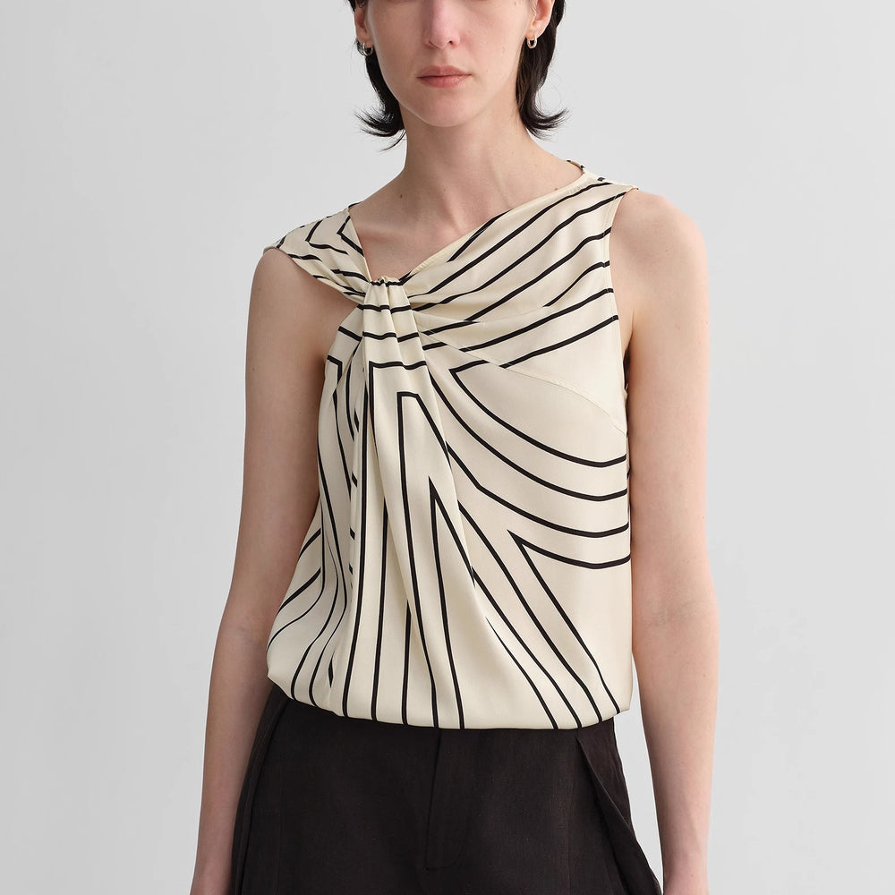 
                  
                    Elastic silk twisted collar original geometric print slim fit multi-occasion T-shirt sleeveless vest for women
                  
                