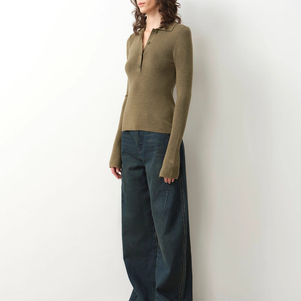 
                  
                    "Effortless Knit"Imported Yangtze 2S 30-Count Merino Wool Polo Neck Sweater for Autumn/Winter
                  
                