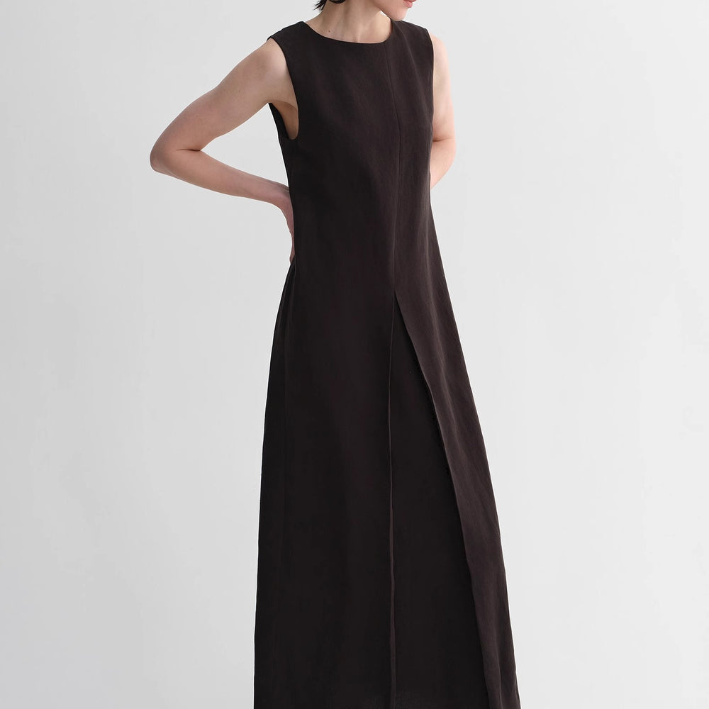 
                  
                    Mulberry silk sleeveless round neck oblique pleated A-line white dress
                  
                