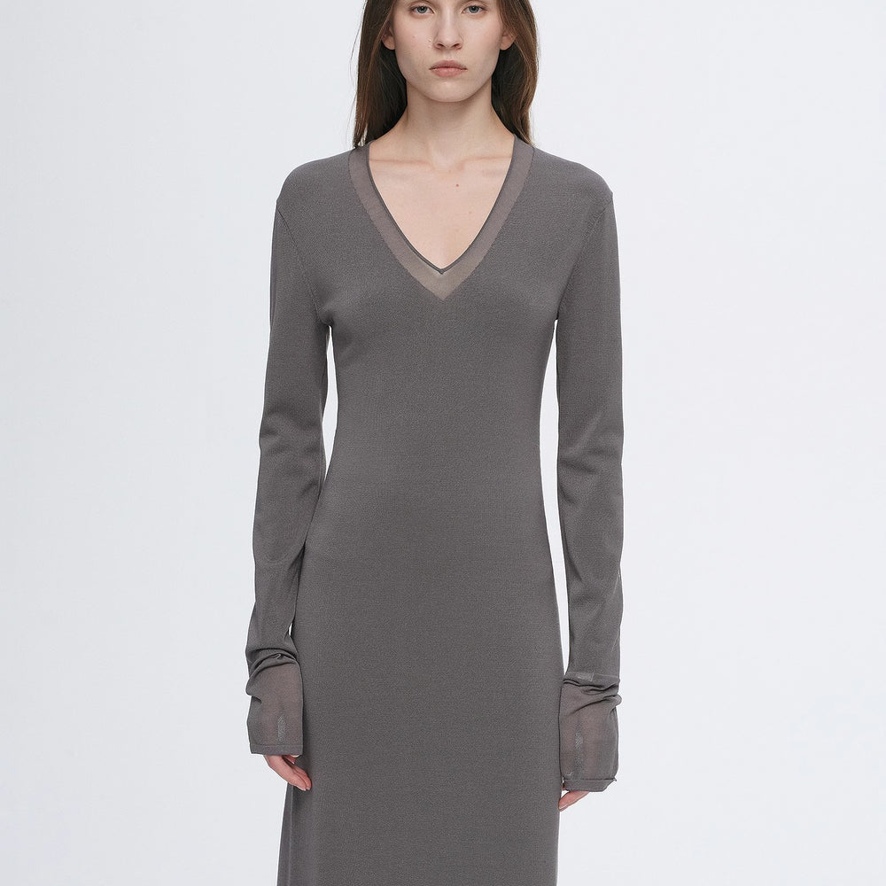 
                  
                    Elegant and intellectual triacetate Tencel blended skin-friendly transparent splicing design V-neck dress
                  
                