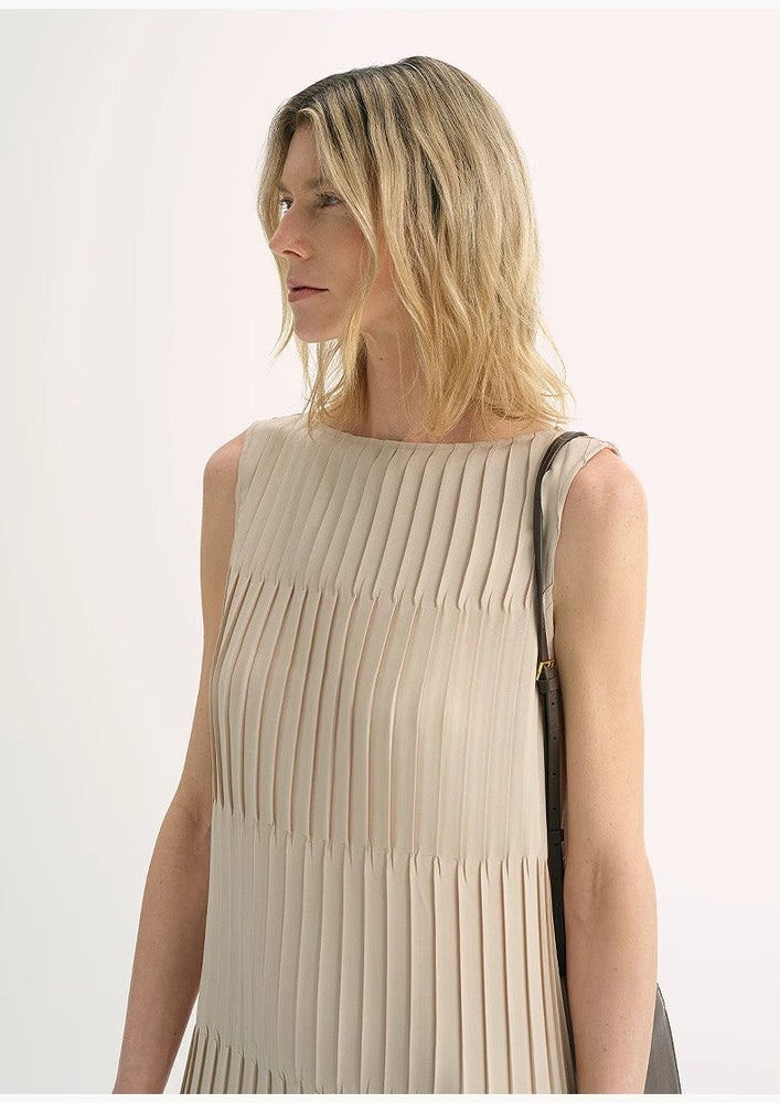 
                  
                    Original design handmade pleated straight sleeveless boat neck dress
                  
                