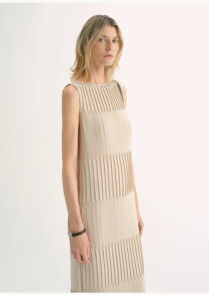 
                  
                    Original design handmade pleated straight sleeveless boat neck dress
                  
                