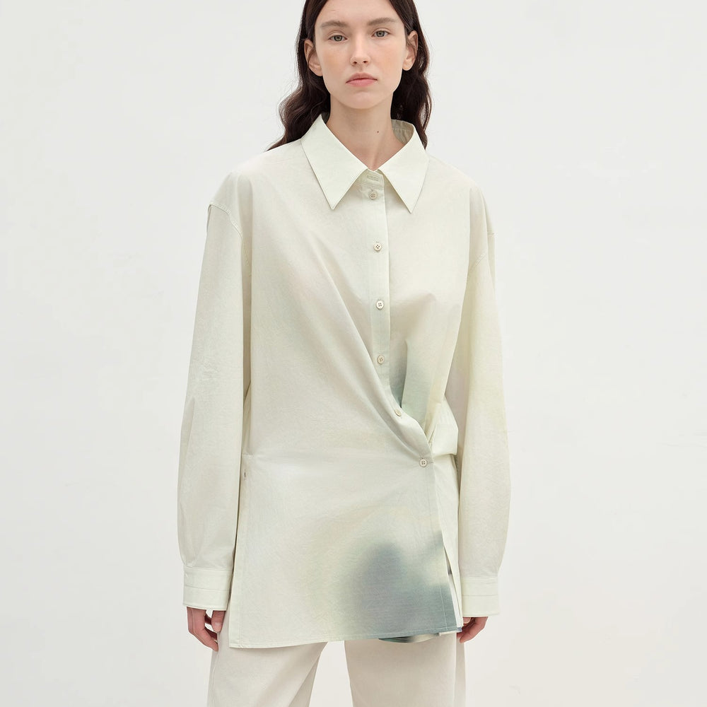 
                  
                    "Green Time" lapel side slit two-wear cotton printed shirt
                  
                
