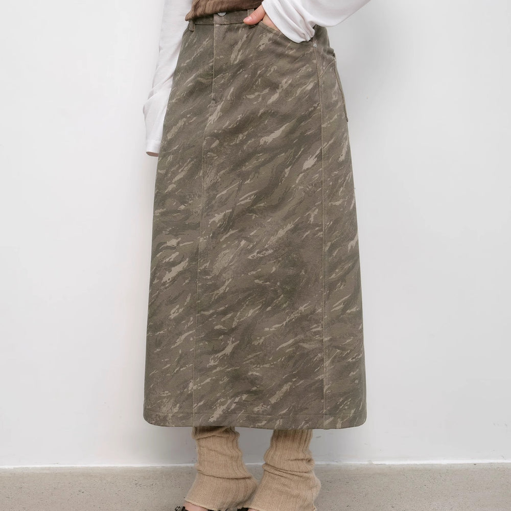 
                  
                    "Thousand Layers of Echoes" Chenille Original Print Camouflage Retro Distressed Straight Mid-Waist Skirt
                  
                