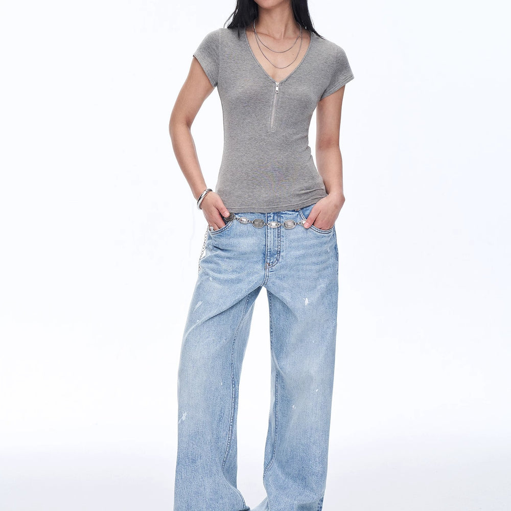 
                  
                    "Simple Color Silent Film" Australian Wool Tencel V-neck Zipper T-shirt
                  
                