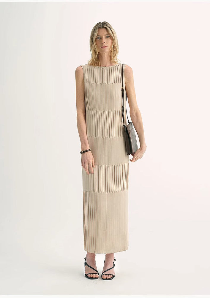 
                  
                    Original design handmade pleated straight sleeveless boat neck dress
                  
                