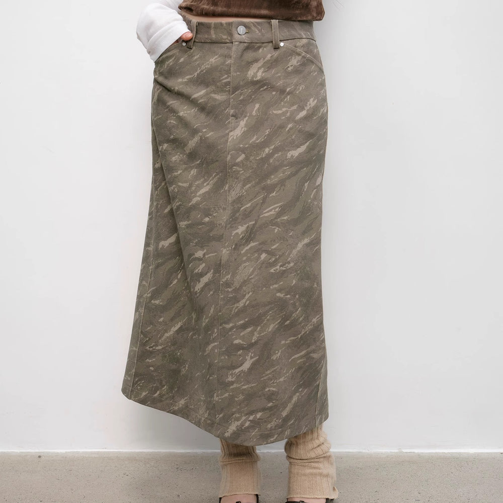 
                  
                    "Thousand Layers of Echoes" Chenille Original Print Camouflage Retro Distressed Straight Mid-Waist Skirt
                  
                