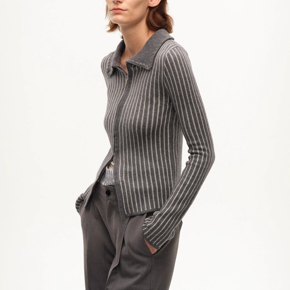 
                  
                    [FF×JW joint striped fabric] Slim-fitting crocheted lapel color-blocked striped comfortable wool knitted cardigan
                  
                