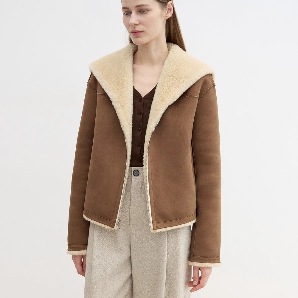 Floating Dune Contrast Navy Collar Shearling Jacket