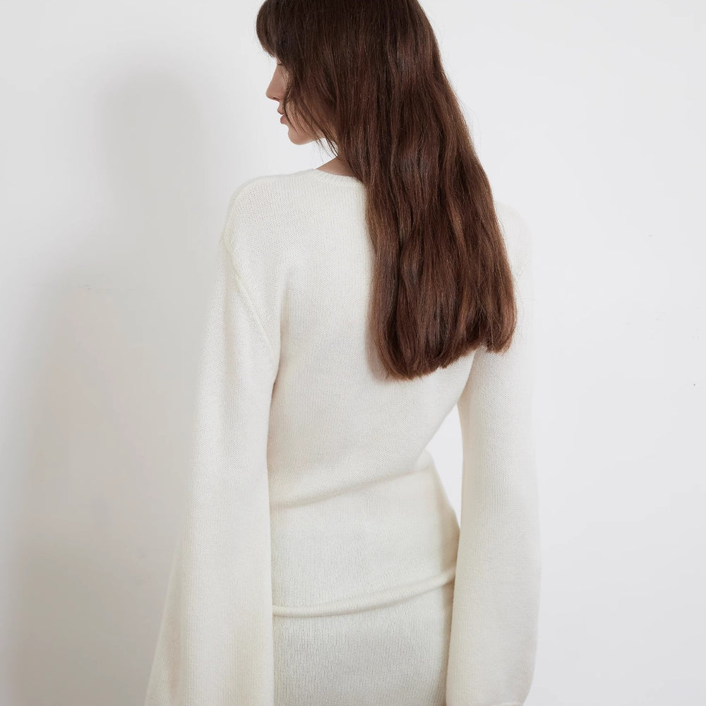 
                  
                    "Autumn Sweet Cheese" merino wool fashionable waist slimming trumpet sleeve sweater for women
                  
                
