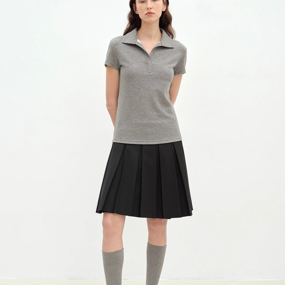 
                  
                    "Dublin" Lapel Straight Shoulder Slim Fit Short Sleeve T-shirt Tops Women
                  
                
