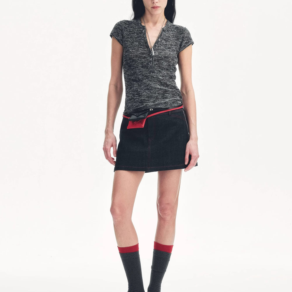 
                  
                    "Minimalist Light Gap" Cotton and Linen Blend Sequined Henley Neck Short Sleeve T-Shirt
                  
                