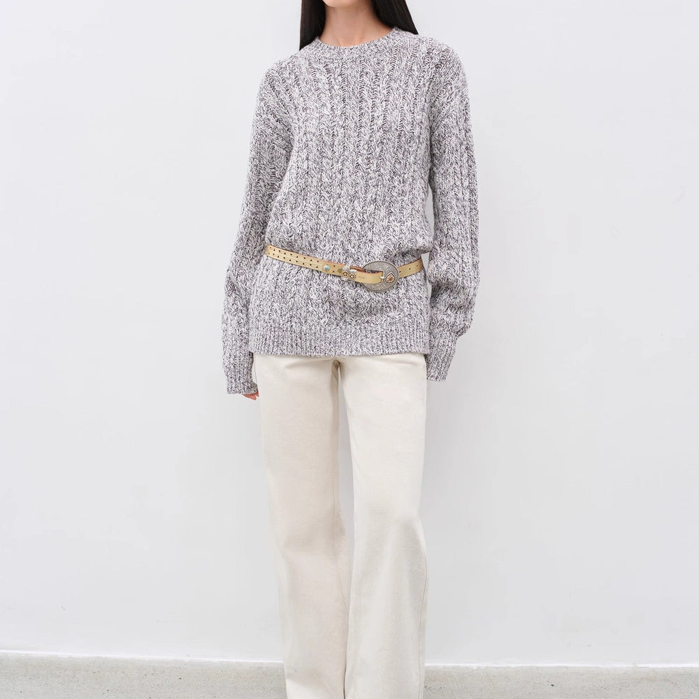 
                  
                    "Thousand Islands Forest Club" Cable-cut Round Neck Wool Blend Slightly Wide Shoulder Sweater
                  
                