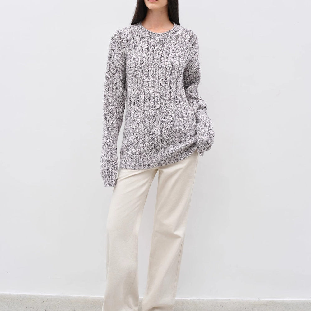 
                  
                    "Thousand Islands Forest Club" Cable-cut Round Neck Wool Blend Slightly Wide Shoulder Sweater
                  
                