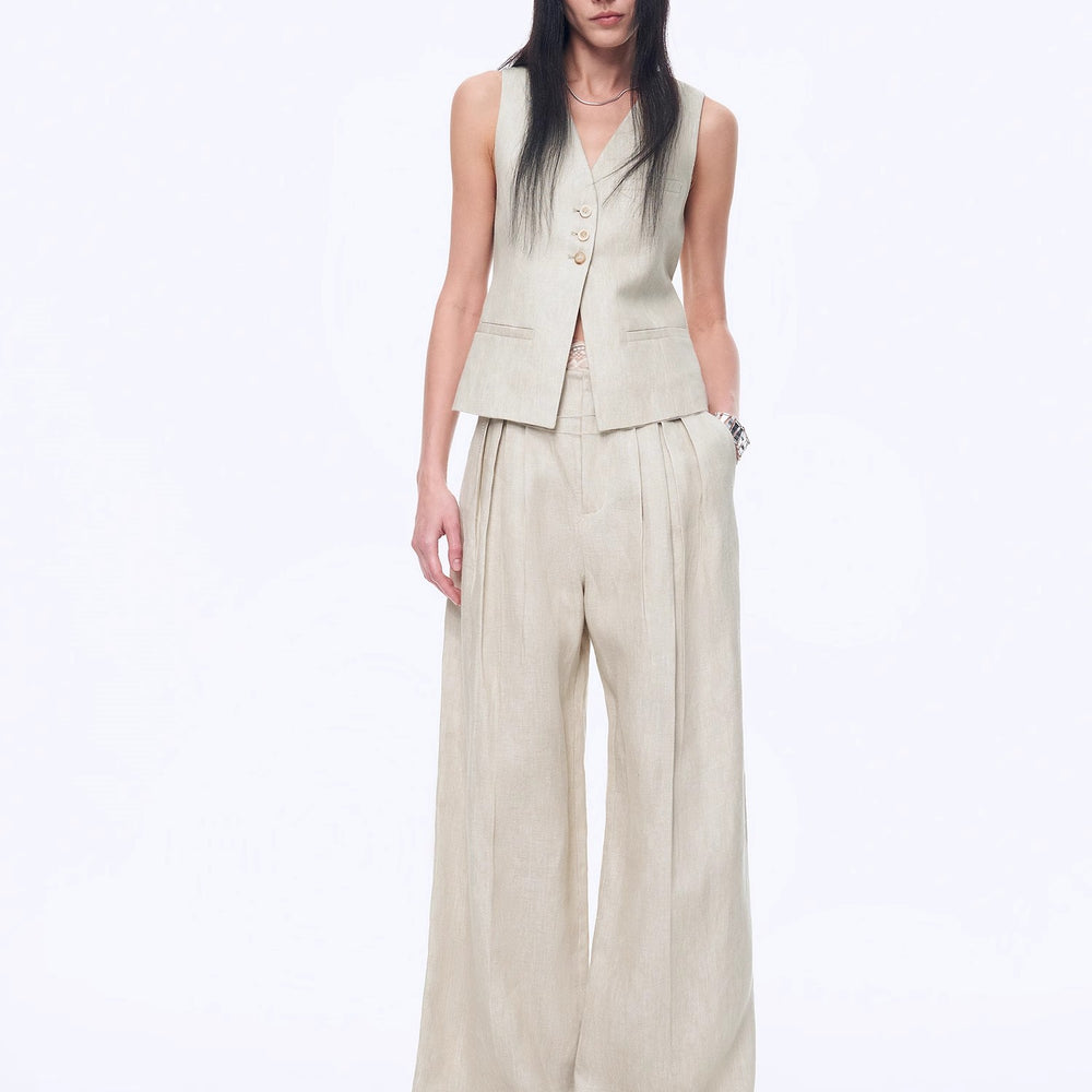
                  
                    "Old Money Space" Linen draped vest and straight trousers suit
                  
                