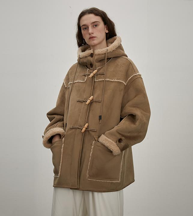 "Quartet Short" Wool Artificial Compositesuede Hooded Shearling Jacket