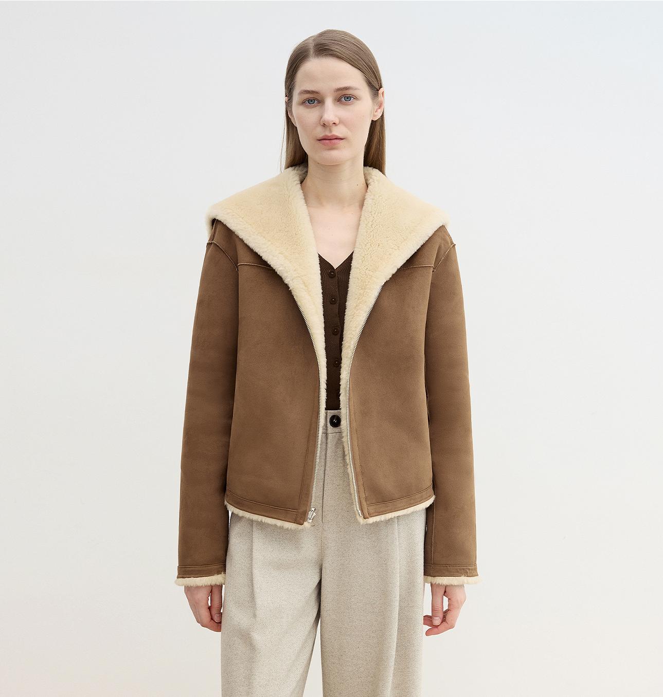 Floating Dune Contrast Navy Collar Shearling Jacket