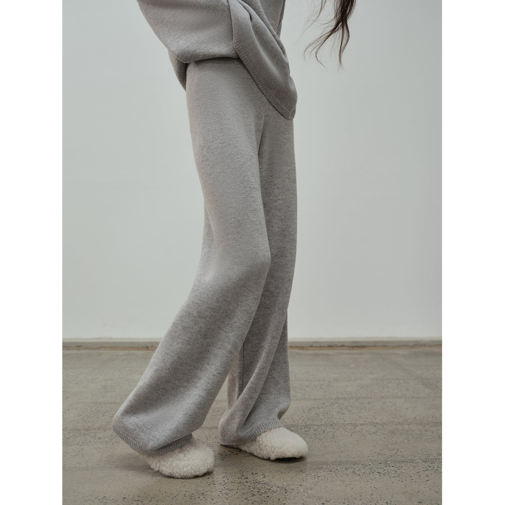 
                  
                    Wilderness Chasing Truth Minimalist Loose Wool Knit + Pants
                  
                