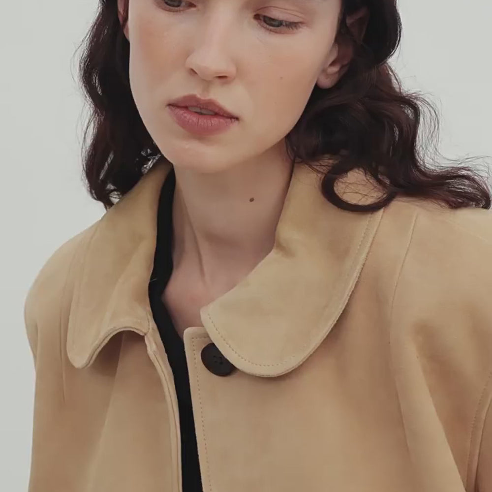 
                  
                    Video in der Galerie ansehen und abspielen, &amp;quot;Velour&amp;quot; high-grade beaded suede leather short leather jacket for women
                  
                